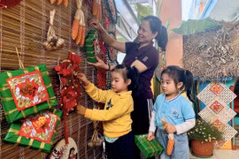 Học sinh Pleiku trải nghiệm Tết cổ truyền