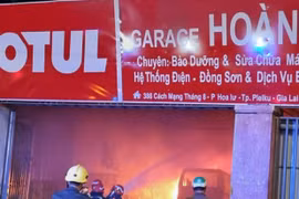 Pleiku: Cháy garage sửa chữa ô tô khiến 5 phương tiện bị hư hỏng