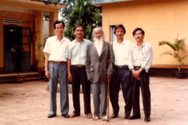 Lần đầu gặp bác Núp