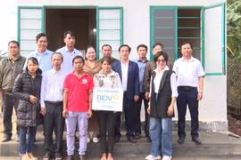 Bàn giao 4 căn nhà tình nghĩa cho hộ nghèo, khó khăn tại huyện Đức Cơ
