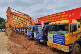 Đồng loạt khởi công 12 dự án thành phần cao tốc Bắc - Nam  