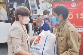 Những người không về Tết