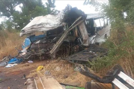 Sau tai nạn nghiêm trọng, Senegal cấm xe buýt chạy ban đêm