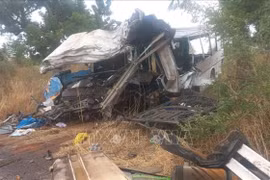 Sau tai nạn nghiêm trọng, Senegal cấm xe buýt chạy ban đêm