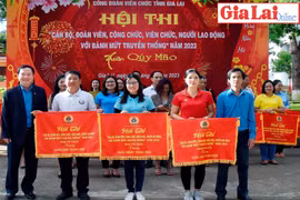 Rộn ràng hội thi làm bánh, mứt Tết