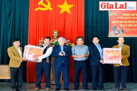 Chủ tịch Ủy ban Trung ương MTTQ Việt Nam thăm, tặng quà Tết tại Gia Lai
