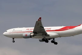 Quan chức Algeria: Máy bay Air Algerie đã rơi