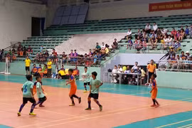 Hấp dẫn ngay từ những trận đấu đầu tiên