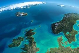 Ngôi làng bí ẩn "hiện hình" giữa khu rừng ma dưới đáy biển