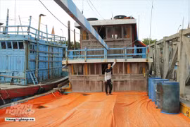 Bạc bẽo nghề trông giữ những con tàu tiền tỷ