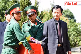 Truy điệu và an táng hài cốt liệt sĩ Việt Nam hy sinh tại Campuchia