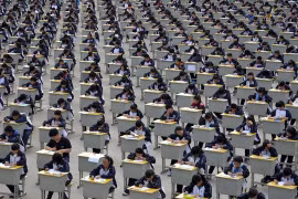 CA triệt phá đường dây gian lận thi ĐH khốc liệt nhất thế giới