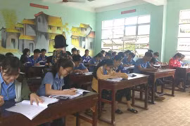 Gia Lai: Thí sinh vùng cao ôn tập ngày đêm trước cuộc "vượt vũ môn"