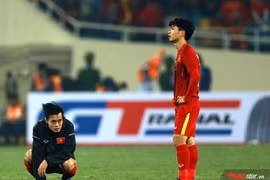 Công Phượng đá hỏng phạt đền, Việt Nam nhìn Curacao vô địch