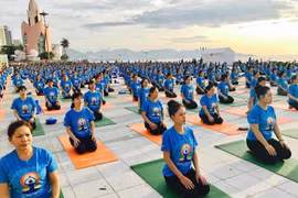 6.000 người tham gia đồng diễn Yoga