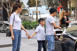 Chẳng kém Hà Hồ-Kim Lý,Đàm Thu Trang-Cường Đô-la cũng tích cực diện đồ đôi