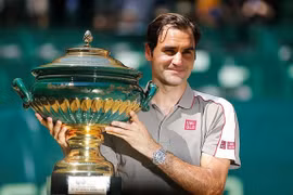 Roger Federer hoàn tất cú 'decima' đầu tiên trong sự nghiệp