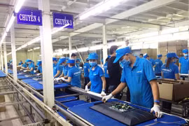 "Ông chủ" Asanzo lên tiếng:70-80% phần cứng sản phẩm tivi nhập từ nước ngoài