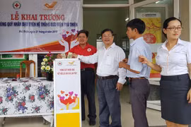 Phú Thiện: Khai trương "Thùng quỹ nhân đạo" trên hệ thống bưu điện