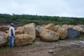 Nhức nhối nạn khai thác đá trái phép tại Đak Đoa, Gia Lai