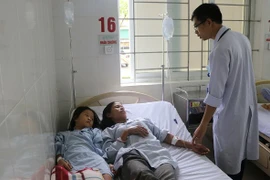 Hà Tĩnh: Ăn nấm lạ, 4 người trong 1 gia đình nhập viện