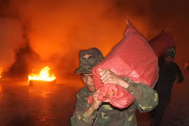 120 người tham gia diễn tập chữa cháy tại chợ huyện Đak Đoa