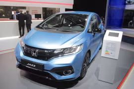 Honda Jazz 2018 bản nâng cấp giá chỉ 200 triệu đồng