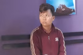 Chia tay, nữ sinh lớp 12 bị tung ảnh giường chiếu