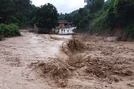 Dự báo thời tiết 8/7:Mưa rất to, 9 tỉnh đối mặt nguy cơ lũ quét