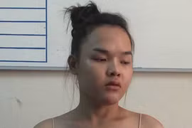 Bắt khẩn cấp các đối tượng chuyển giới chuyên móc túi du khách