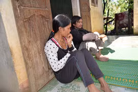 Mong ước người thân quay về với dân làng