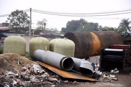 Đại gia làng buôn máy bay, bom đạn: Chuyện khó tin ở Việt Nam