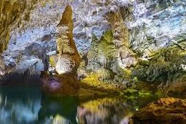 Phong Nha – Kẻ Bàng ngừng đón khách vì mưa lũ