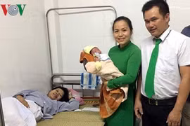 Tài xế taxi giúp sản phụ "vượt cạn" trên đường đến bệnh viện