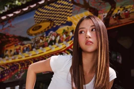 Sao Việt chuộng váy ngắn trong mùa nắng đỉnh điểm