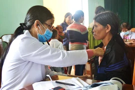 Đoàn thiện nguyện TP. Hồ Chí Minh tặng quà cho người nghèo Gia Lai