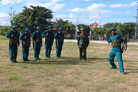 "Sao vuông" trong nắng thao trường