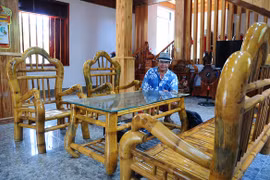 Ông 'Chánh cụt' đưa tre củ ra thế giới