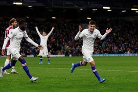 Pulisic lập hat-trick, Chelsea hạ gục Burnley trên sân Turf Moor