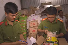 Gần 12 tấn hạt nêm, bột ngọt giả sắp tuồn ra thị trường