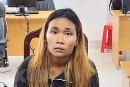 Một phụ nữ nước ngoài mang 5kg ma túy đá từ Campuchia về Việt Nam