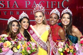 Mỹ nhân Tây Ban Nha cao 1m8 đăng quang Miss Asia Pacific Int' 2019, Thu Hiền 'out-top' ngỡ ngàng