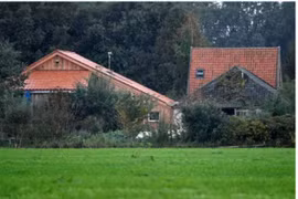 Sáu cha con sống trong hầm suốt 9 năm để chờ "tận thế"