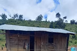 Hiếp dâm con riêng của vợ, bị dòng họ phạt… 16 triệu đồng