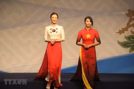 Tưng bừng Ngày hội Doanh nhân - Lễ hội áo dài tại Hàn Quốc