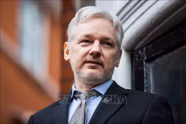Nhà sáng lập WikiLeaks có mặt tại phiên tòa xem xét yêu cầu dẫn độ sang Mỹ