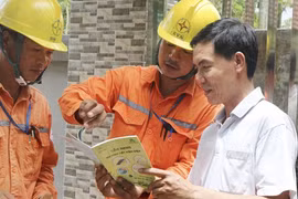 Phó Thủ tướng yêu cầu Bộ Công Thương công khai giá bán điện