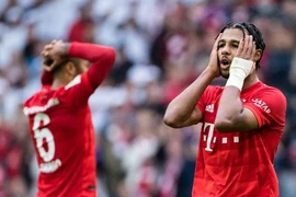 Bayern thua sốc tại Allianz, Dortmund đánh rơi chiến thắng