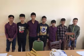 Bị trúng dao phóng dẫn đến chết do khiêu khích trai làng