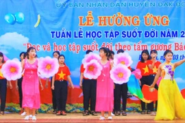 Đak Đoa: "Đọc và học tập suốt đời theo tấm gương Bác Hồ vĩ đại"